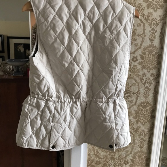 Eddie Bauer quilted vest w/adjustable waist cord - Picture 3 of 4